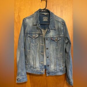 Levi’s denim jacket
